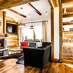 Tatrytop Figaro 44 Chalet * 코스실리스코