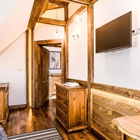 בקתה Tatrytop Figaro 44 *